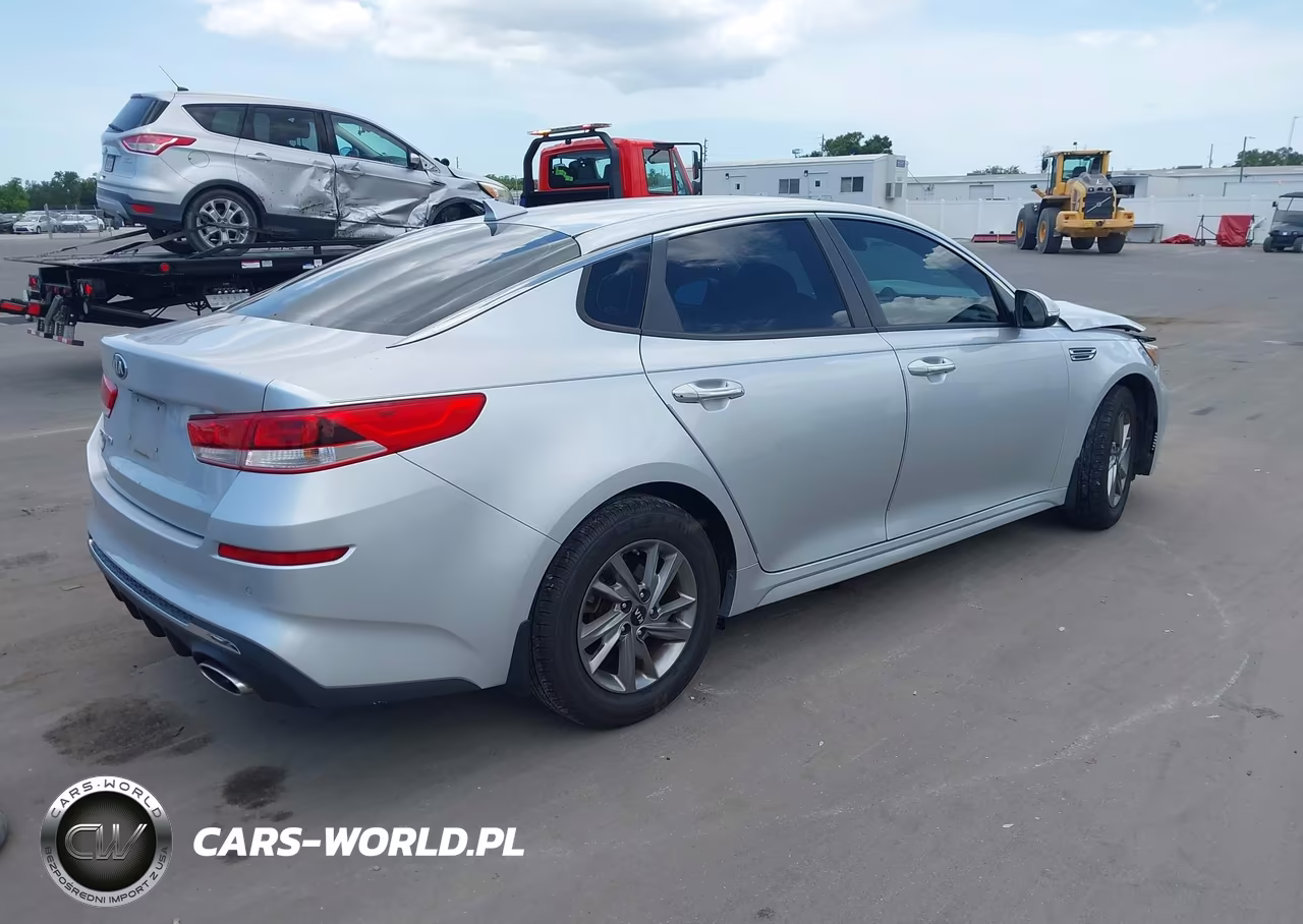 2019 Kia Optima Lx VIN:5XXGT4L35KG340877 - 4