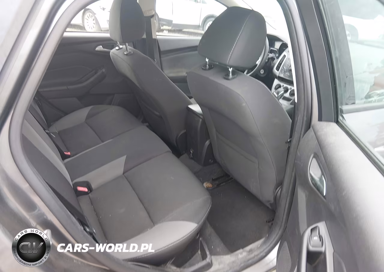 2014 Ford Focus Se VIN:1FADP3K29EL329384 - 8