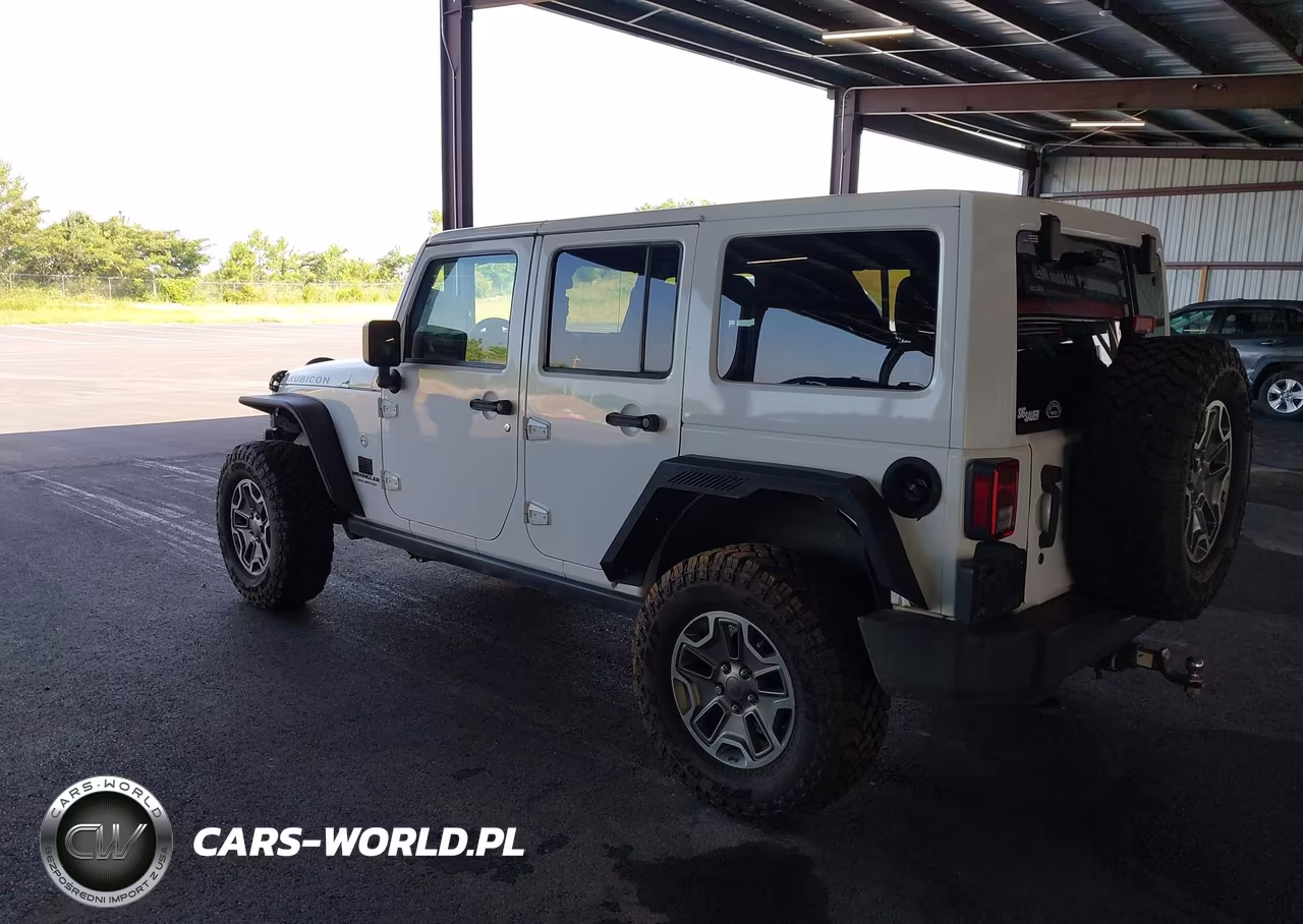 2015 Jeep Wrangler Unlimited Rubicon VIN:1C4BJWFG9FL531217 - 3