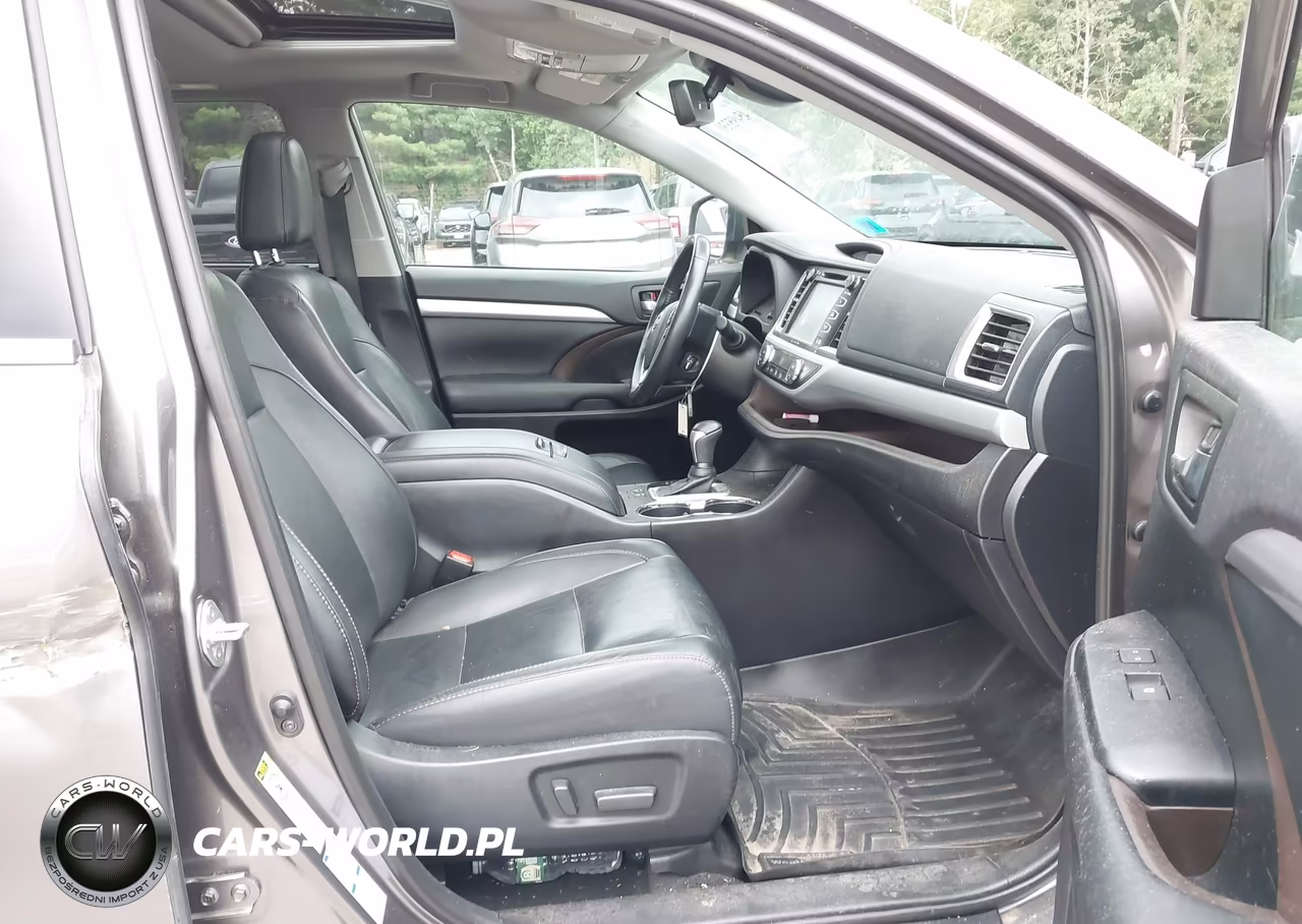 2019 Toyota Highlander Xle VIN:5TDJZRFH4KS626937 - 5