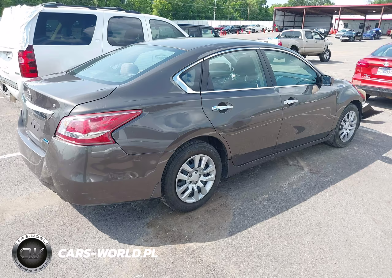 2013 Nissan Altima 2.5 VIN:1N4AL3AP8DC241565 - 4