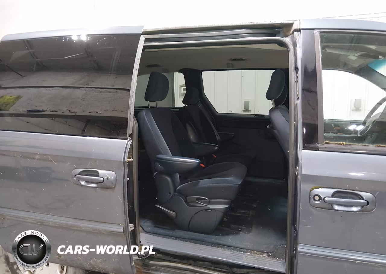 2002 Chrysler Town & Country Lx VIN:2C8GP44332R697869 - 8