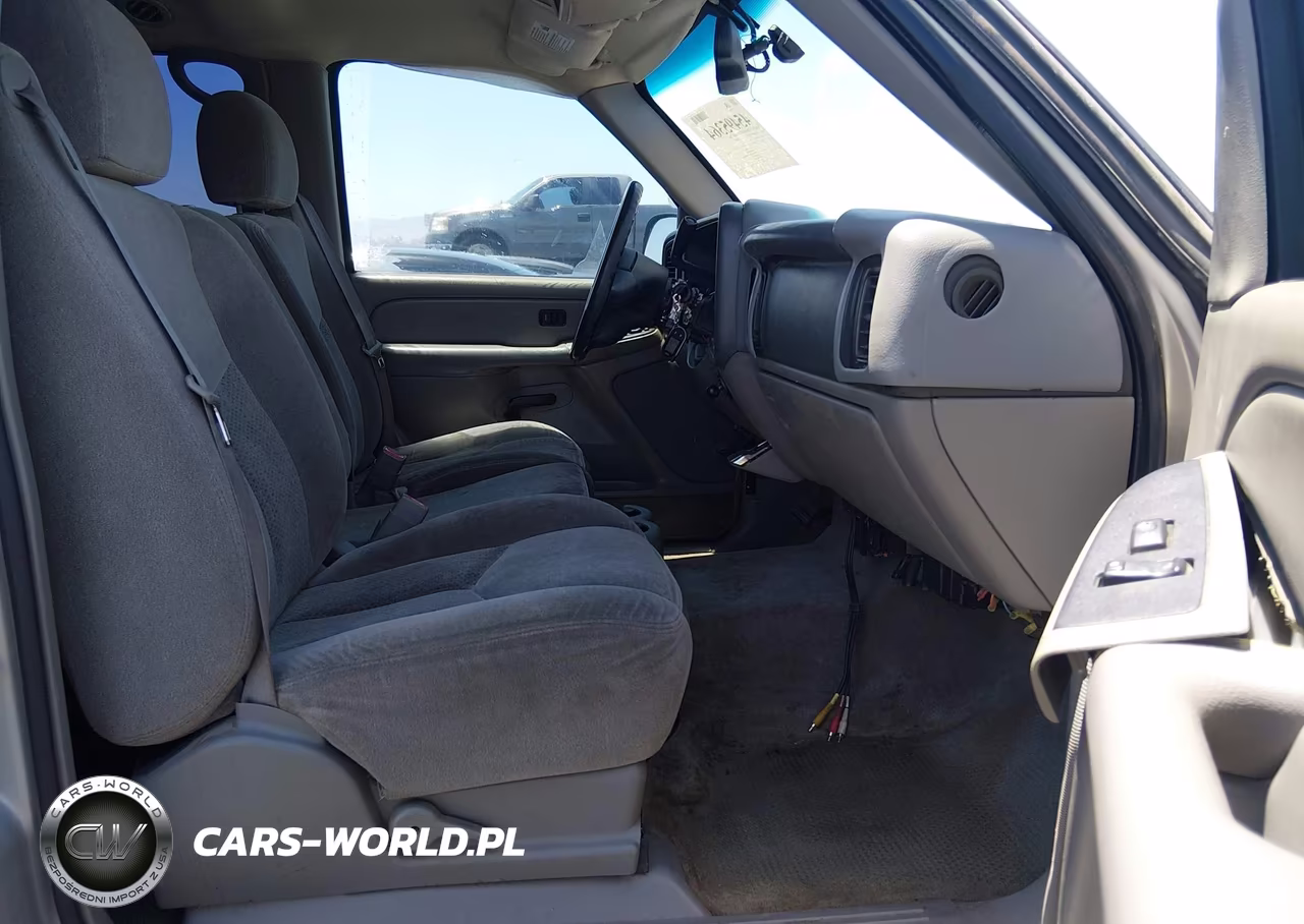 2004 Chevrolet Tahoe Ls VIN:1GNEC13Z04J314557 - 5