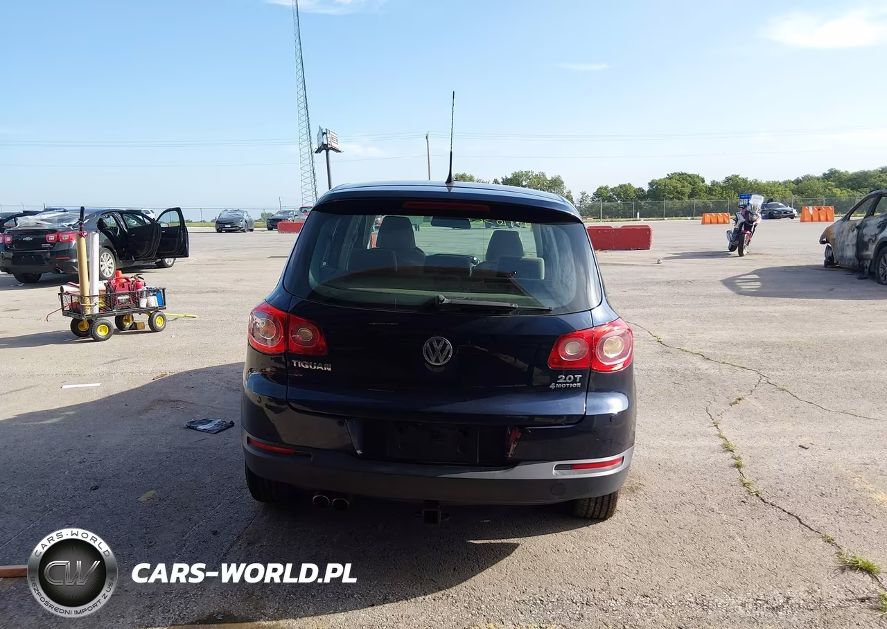 2011 Volkswagen Tiguan S VIN:WVGBV7AXXBW536125 - 16