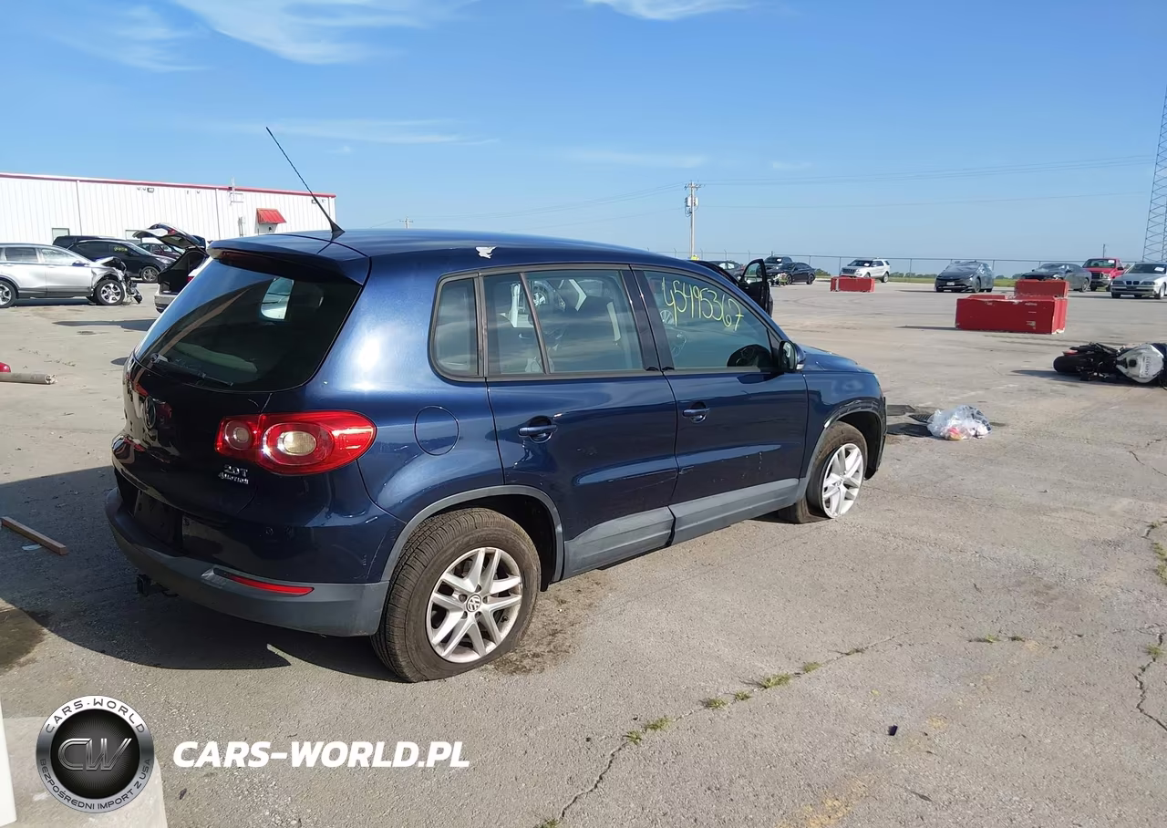 2011 Volkswagen Tiguan S VIN:WVGBV7AXXBW536125 - 4