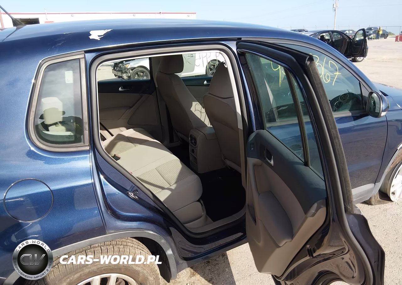 2011 Volkswagen Tiguan S VIN:WVGBV7AXXBW536125 - 8