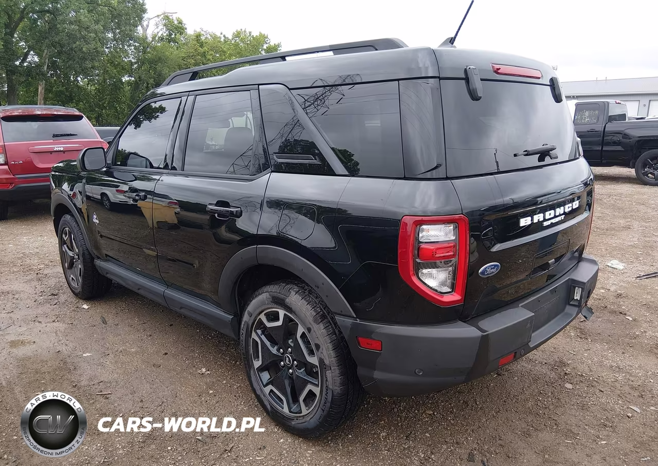 2021 Ford Bronco Sport Outer Banks VIN:3FMCR9C60MRB12838 - 3