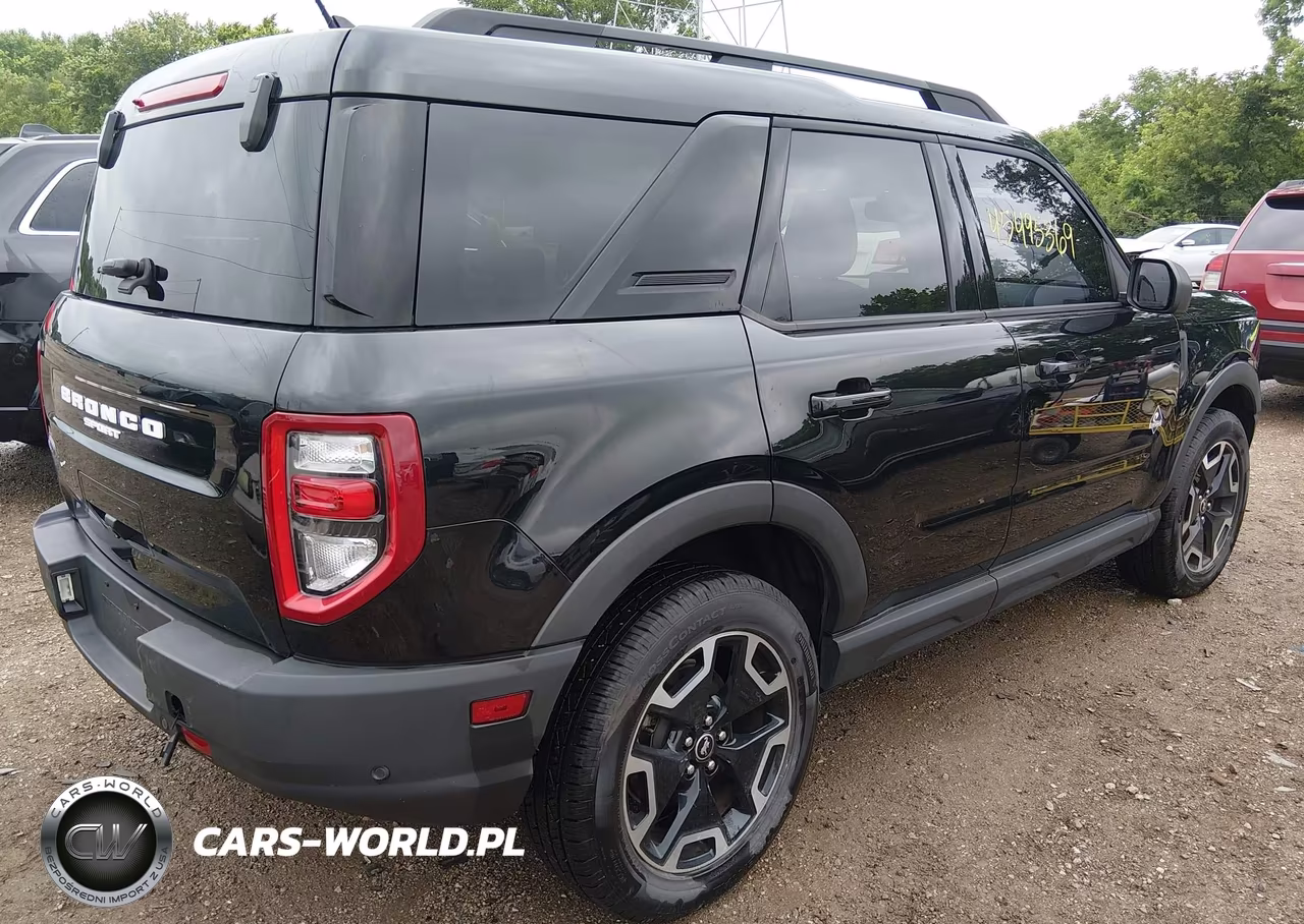 2021 Ford Bronco Sport Outer Banks VIN:3FMCR9C60MRB12838 - 4