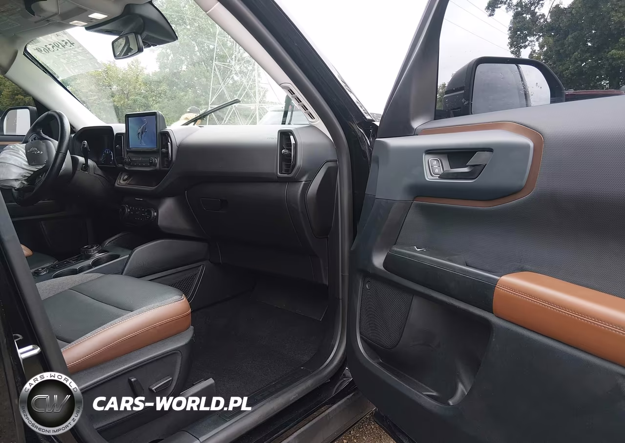 2021 Ford Bronco Sport Outer Banks VIN:3FMCR9C60MRB12838 - 5