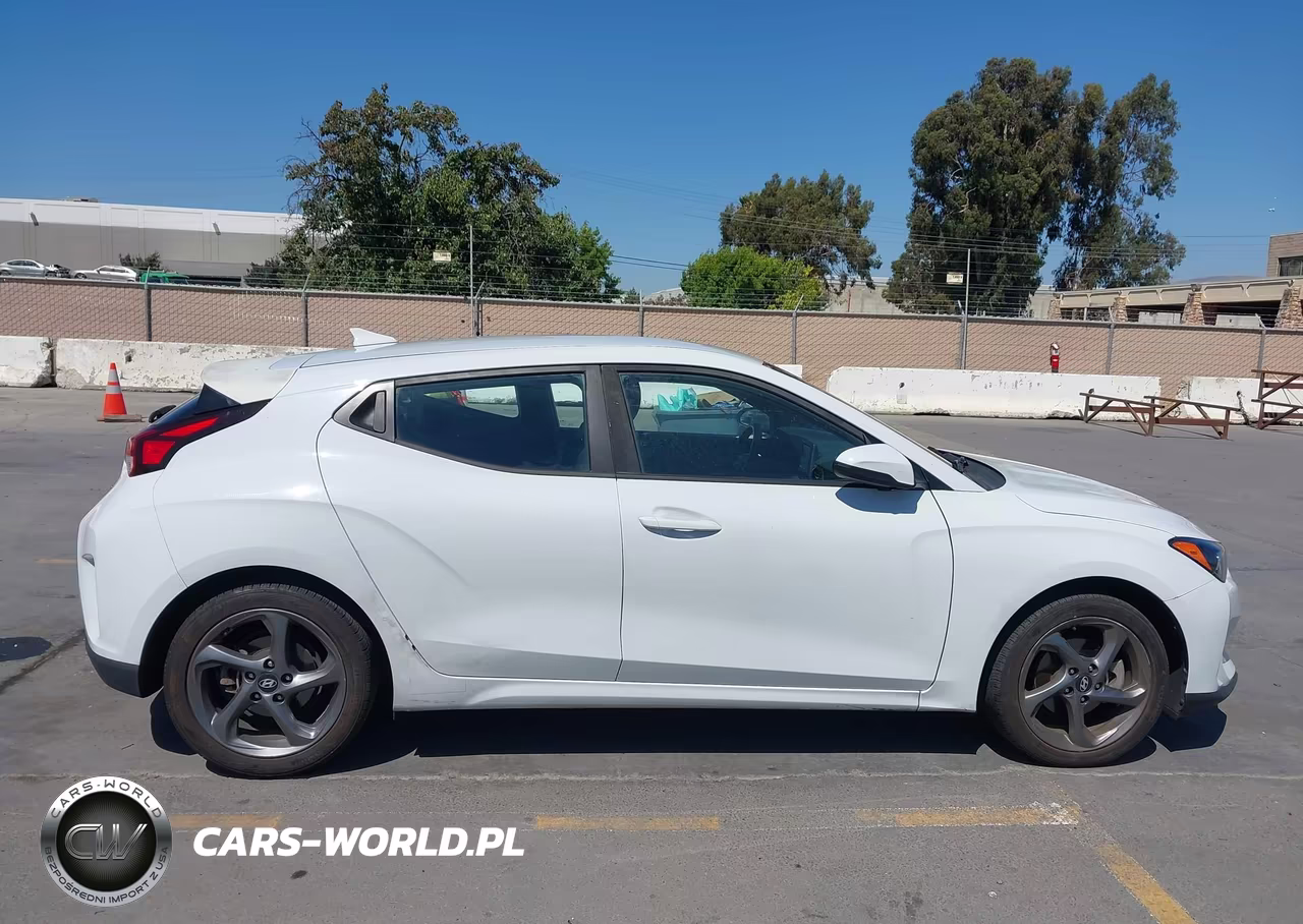 2020 Hyundai Veloster 2.0 VIN:KMHTG6AFXLU026841 - 13