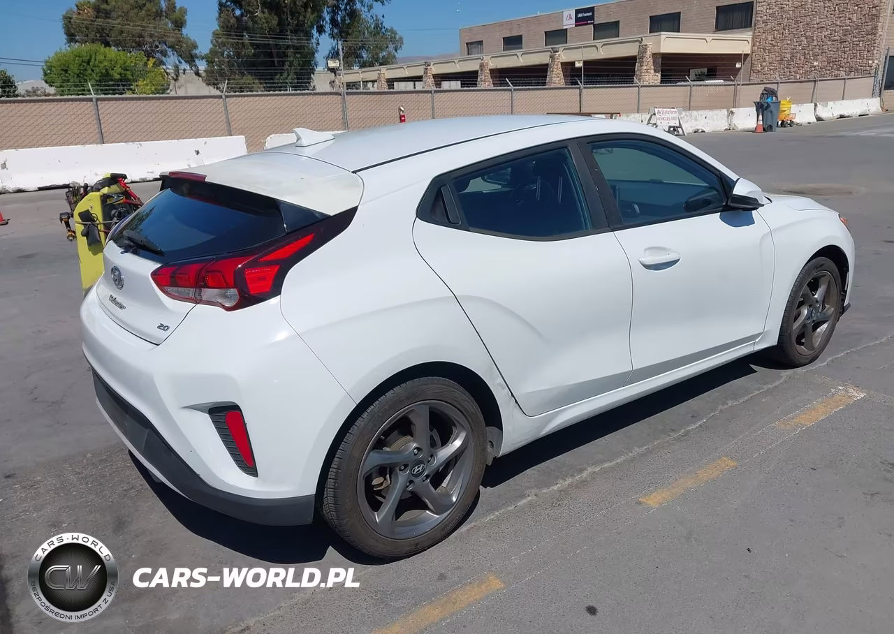 2020 Hyundai Veloster 2.0 VIN:KMHTG6AFXLU026841 - 4