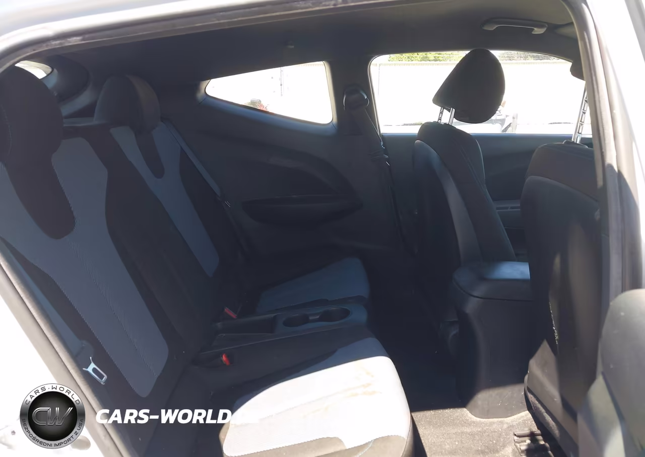 2020 Hyundai Veloster 2.0 VIN:KMHTG6AFXLU026841 - 8