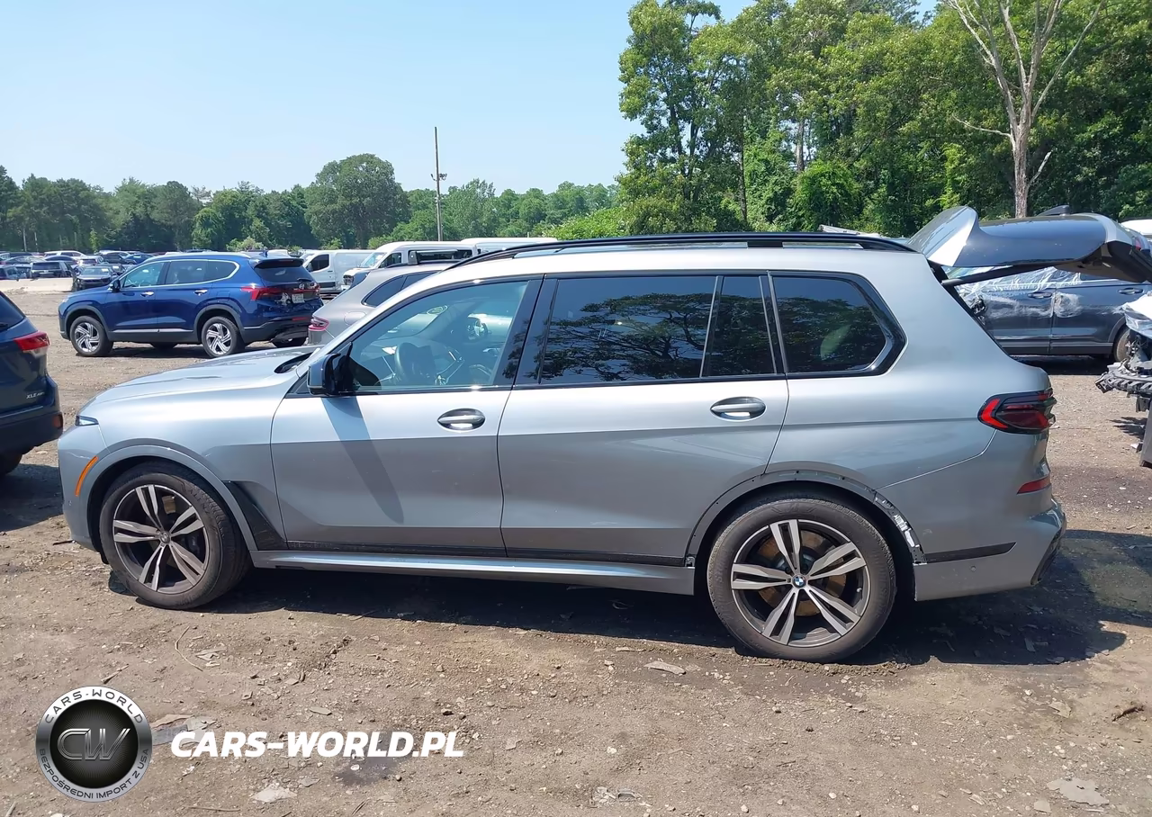 2025 BMW X7 M60I VIN:5UX33EM09S9W51152 - 14