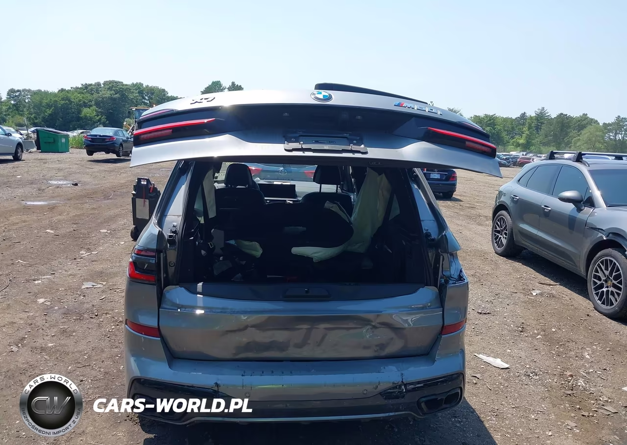 2025 BMW X7 M60I VIN:5UX33EM09S9W51152 - 16