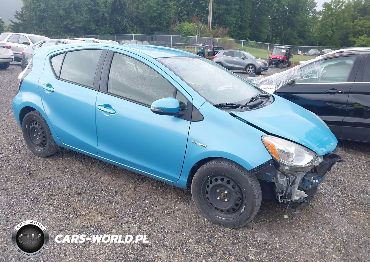 2016 Toyota Prius C Two