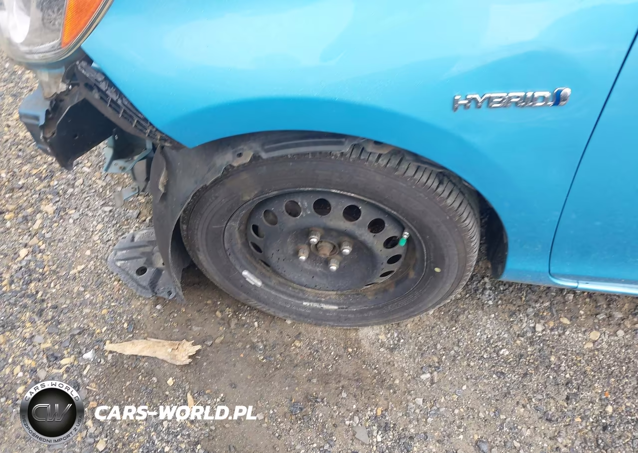 2016 Toyota Prius C Two VIN:JTDKDTB3XG1121953 - 12