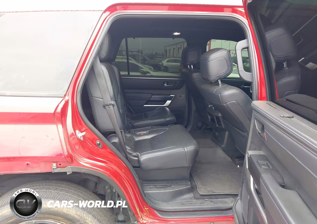 2023 Toyota Sequoia Platinum VIN:7SVAAABA4PX011734 - 8