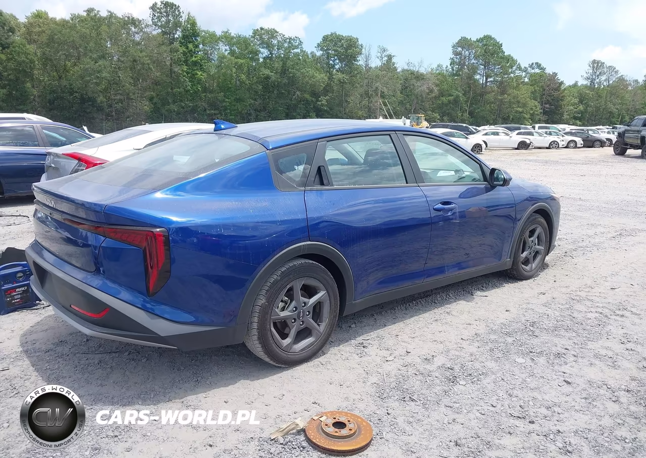 2025 Kia K4 Lxs VIN:3KPFT4DE6SE021802 - 4