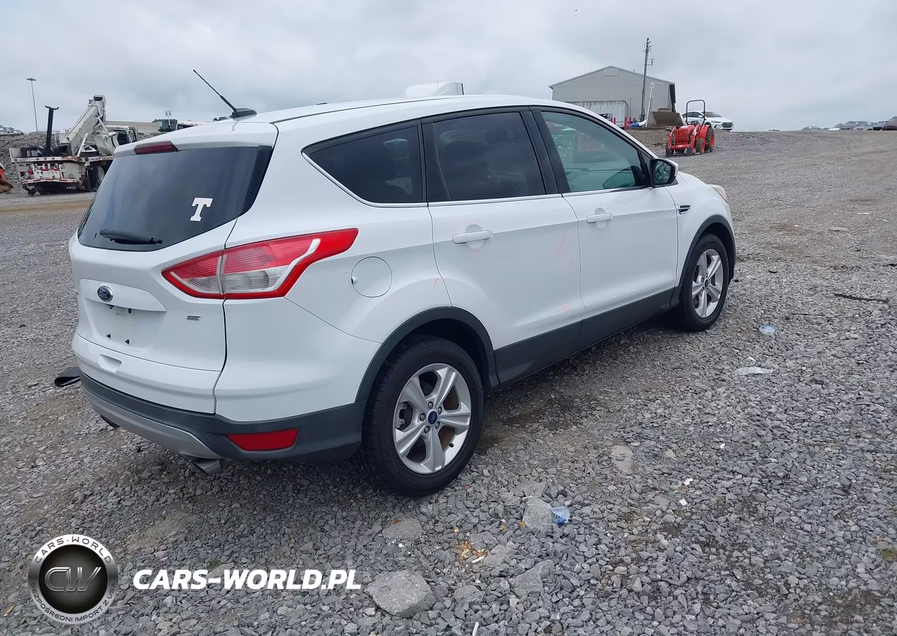 2015 Ford Escape Se VIN:1FMCU0G75FUA11870 - 4