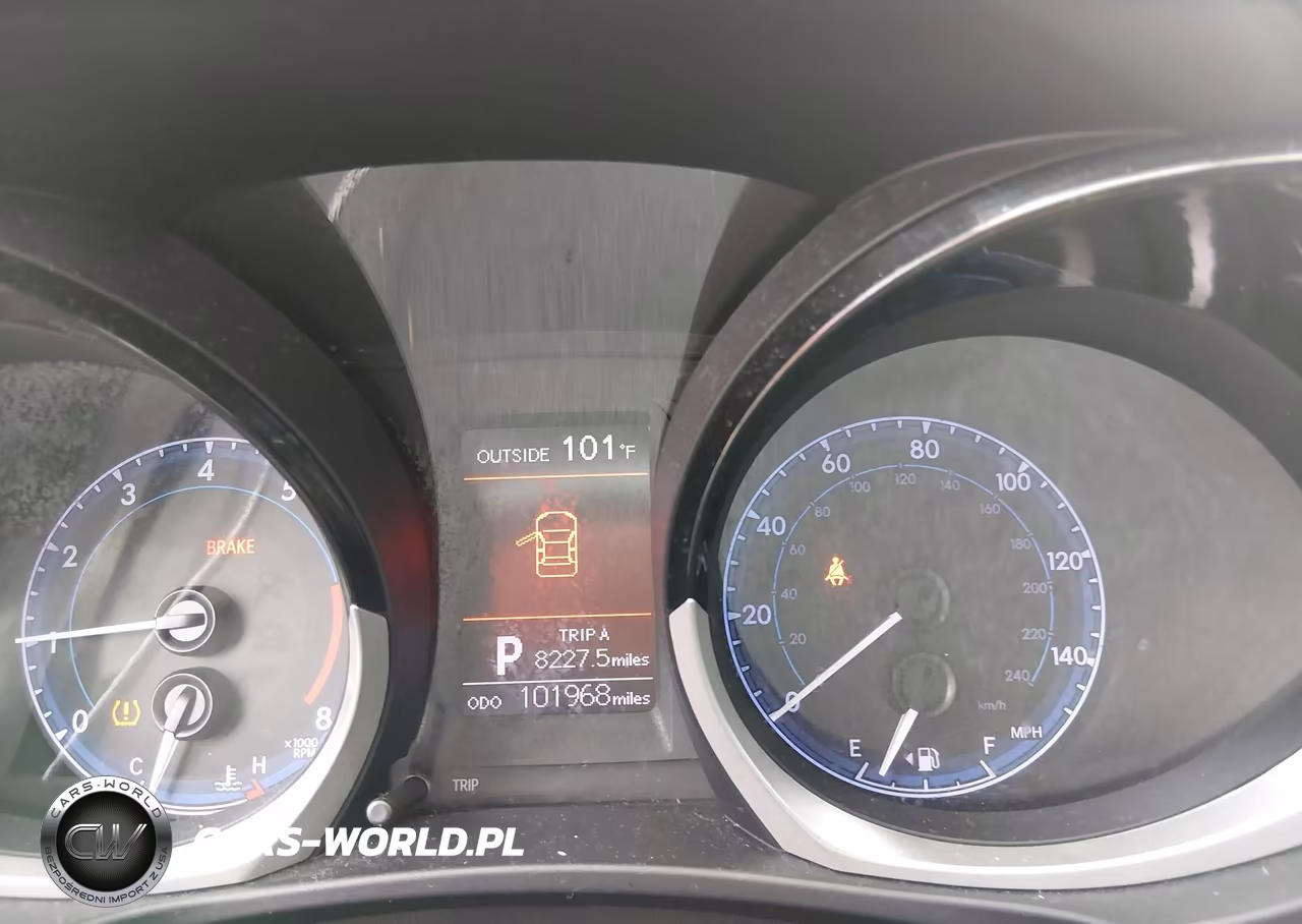 2016 Toyota Corolla S Plus VIN:5YFBURHE8GP549110 - 16