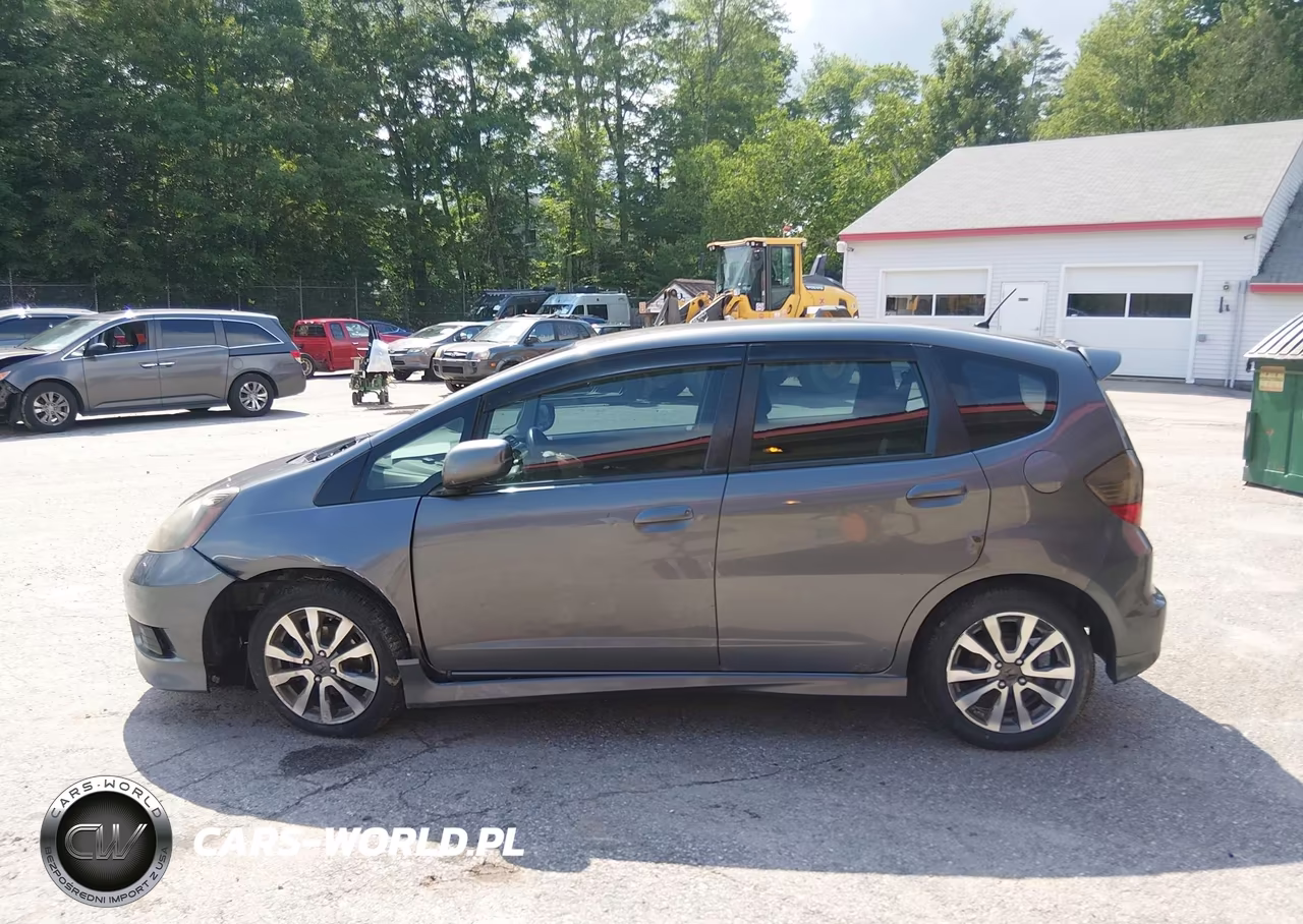 2012 Honda Fit Sport VIN:JHMGE8H57CC035151 - 15