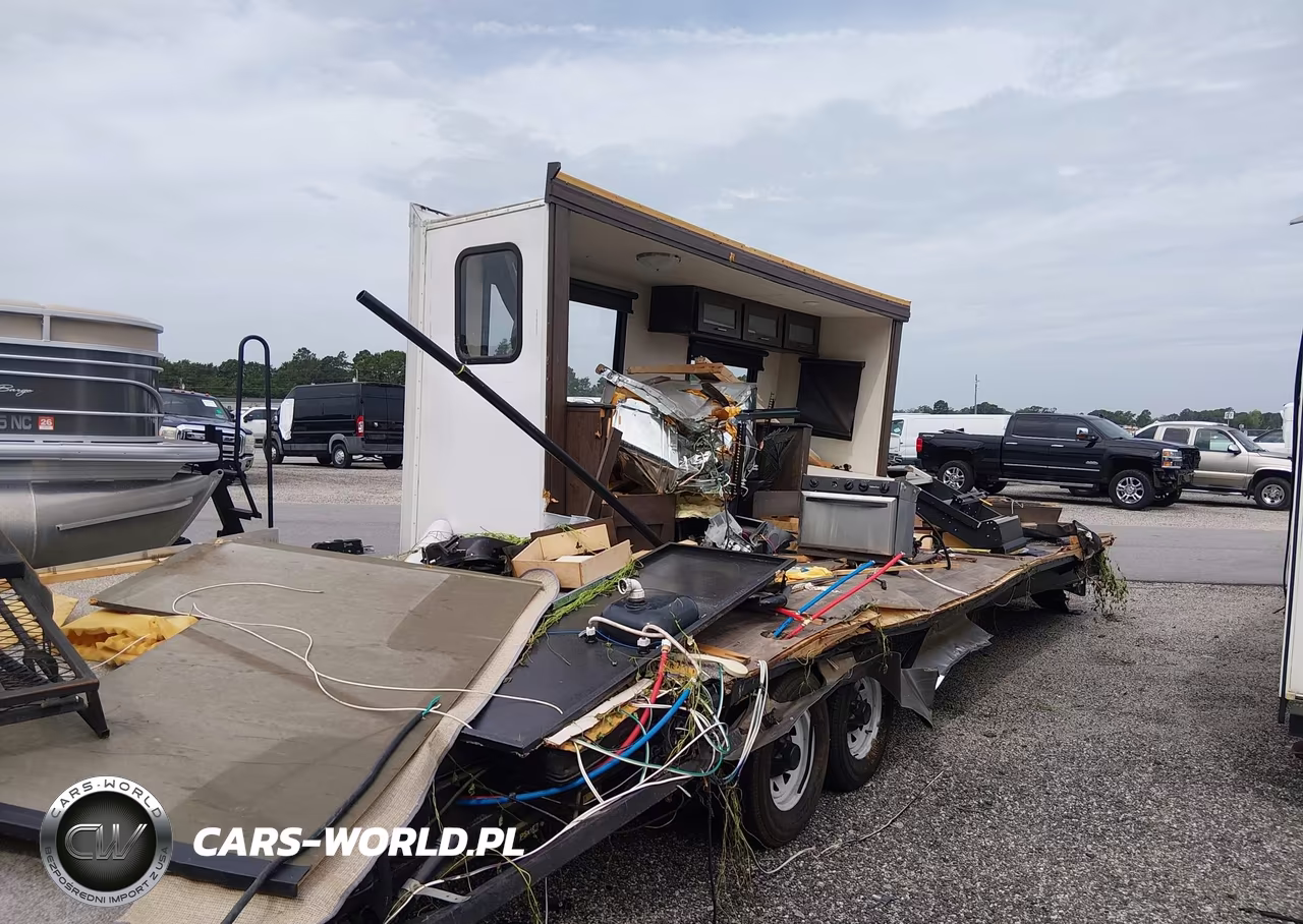 2018 Forest River Forest River VIN:4X4TSMG21J8064065 - 5