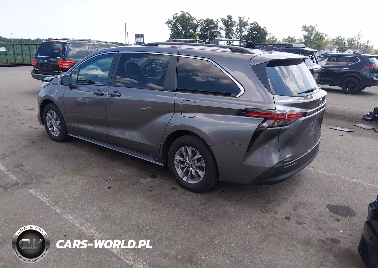 2022 Toyota Sienna Le VIN:5TDKSKFC4NS054535 - 3