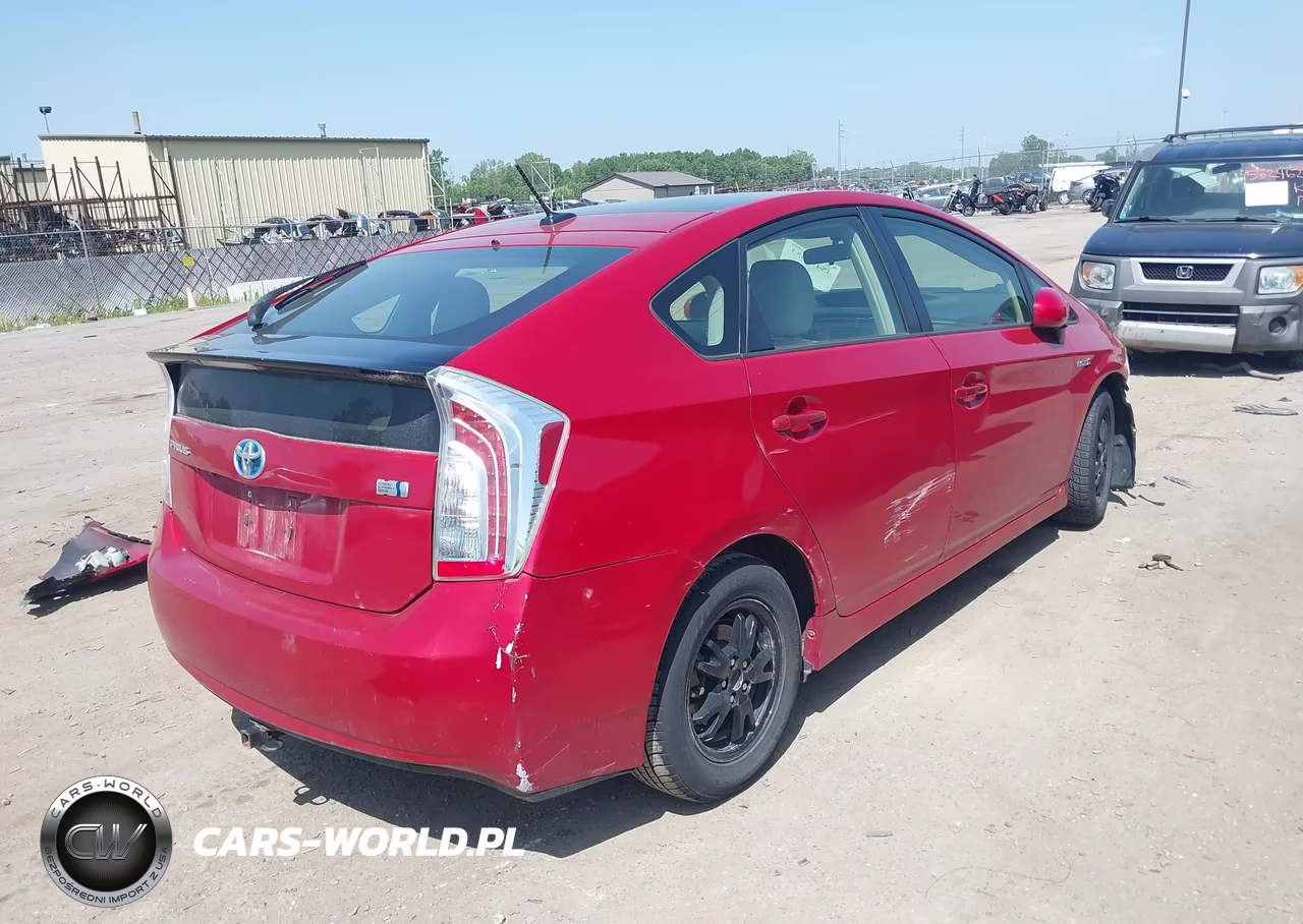 2012 Toyota Prius Three VIN:JTDKN3DU1C1557815 - 4