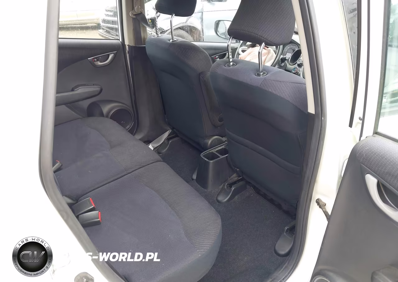 2013 Honda Fit Sport VIN:JHMGE8H50DC054514 - 8