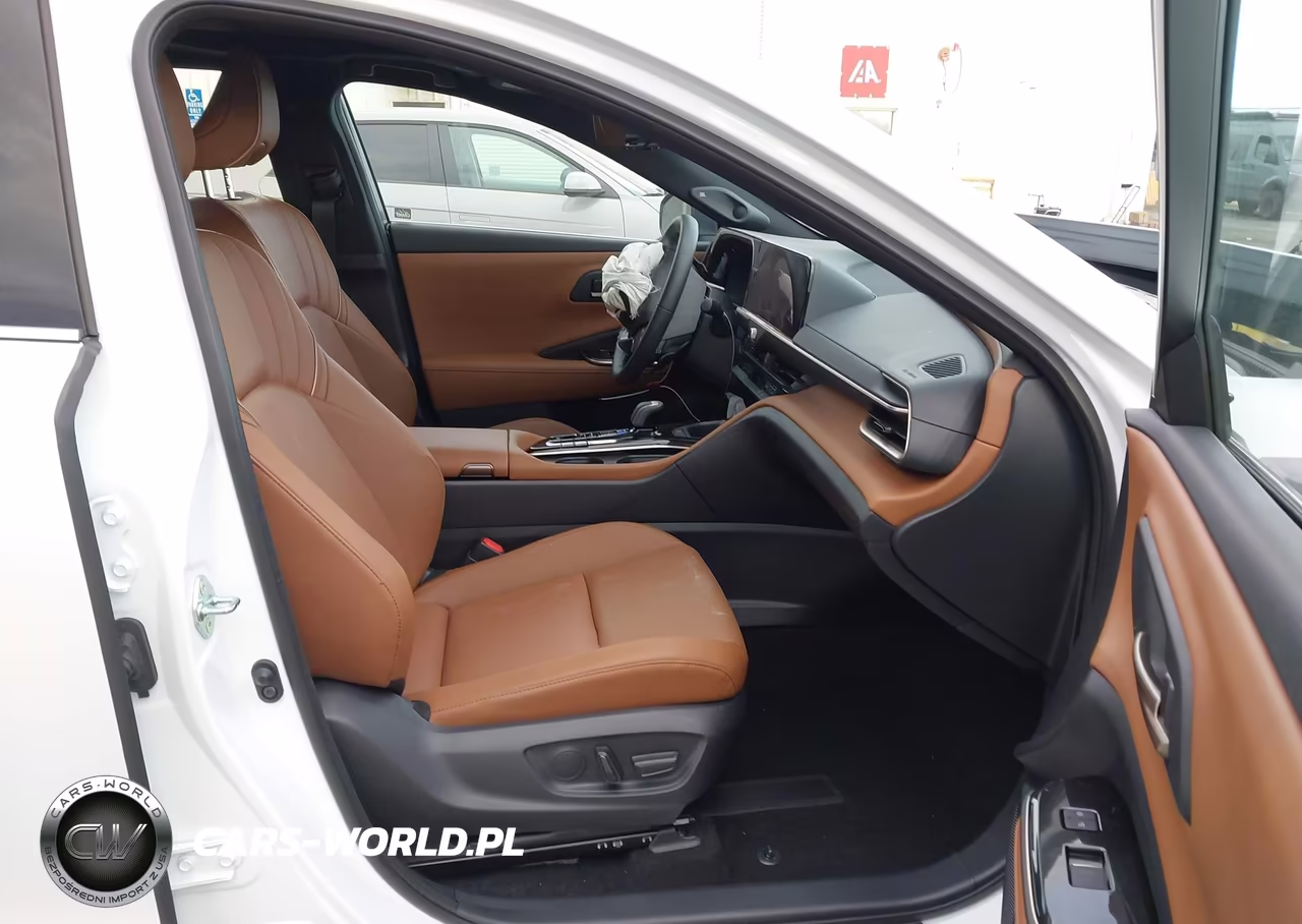 2026 Toyota Crown Signia Limited VIN:JTDACAAJ3T3039239 - 5