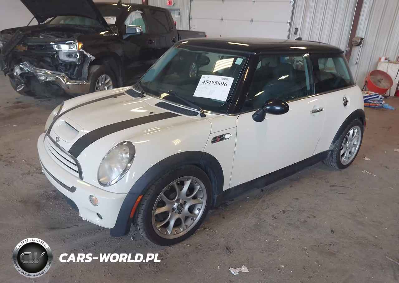 2005 Mini Cooper S VIN:WMWRE33585TG98235 - 2