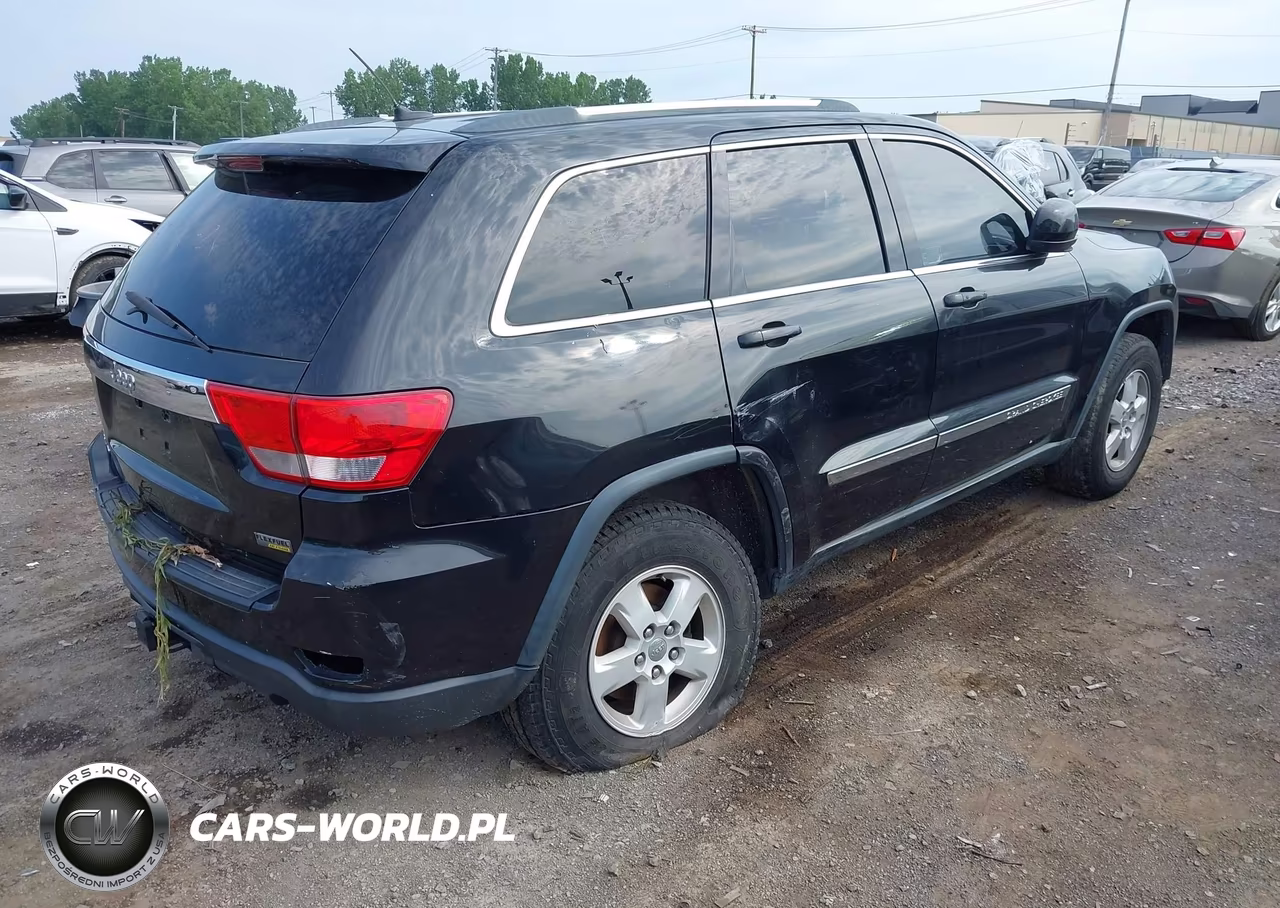 2013 Jeep Grand Cherokee Laredo VIN:1C4RJFAG4DC559753 - 4