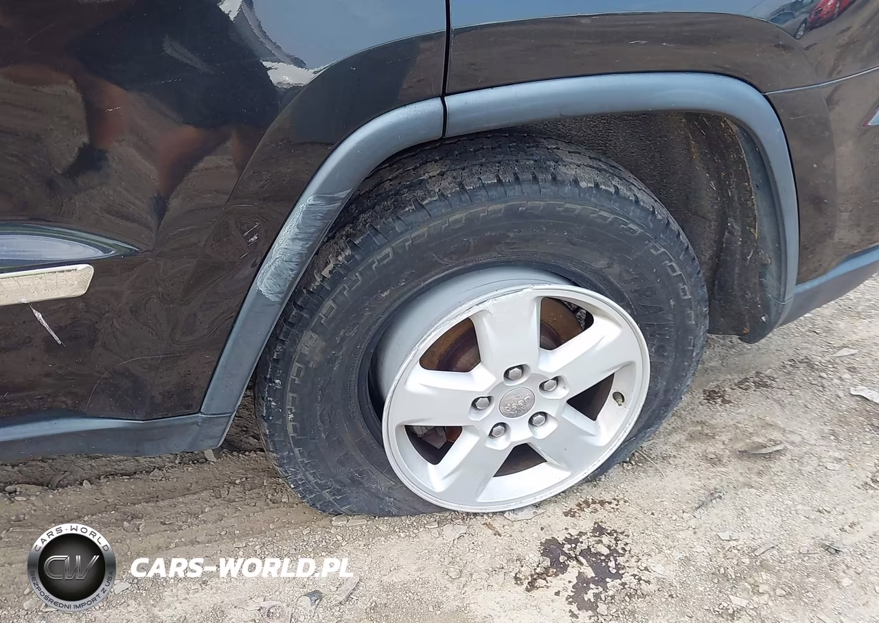 2013 Jeep Grand Cherokee Laredo VIN:1C4RJFAG4DC559753 - 6
