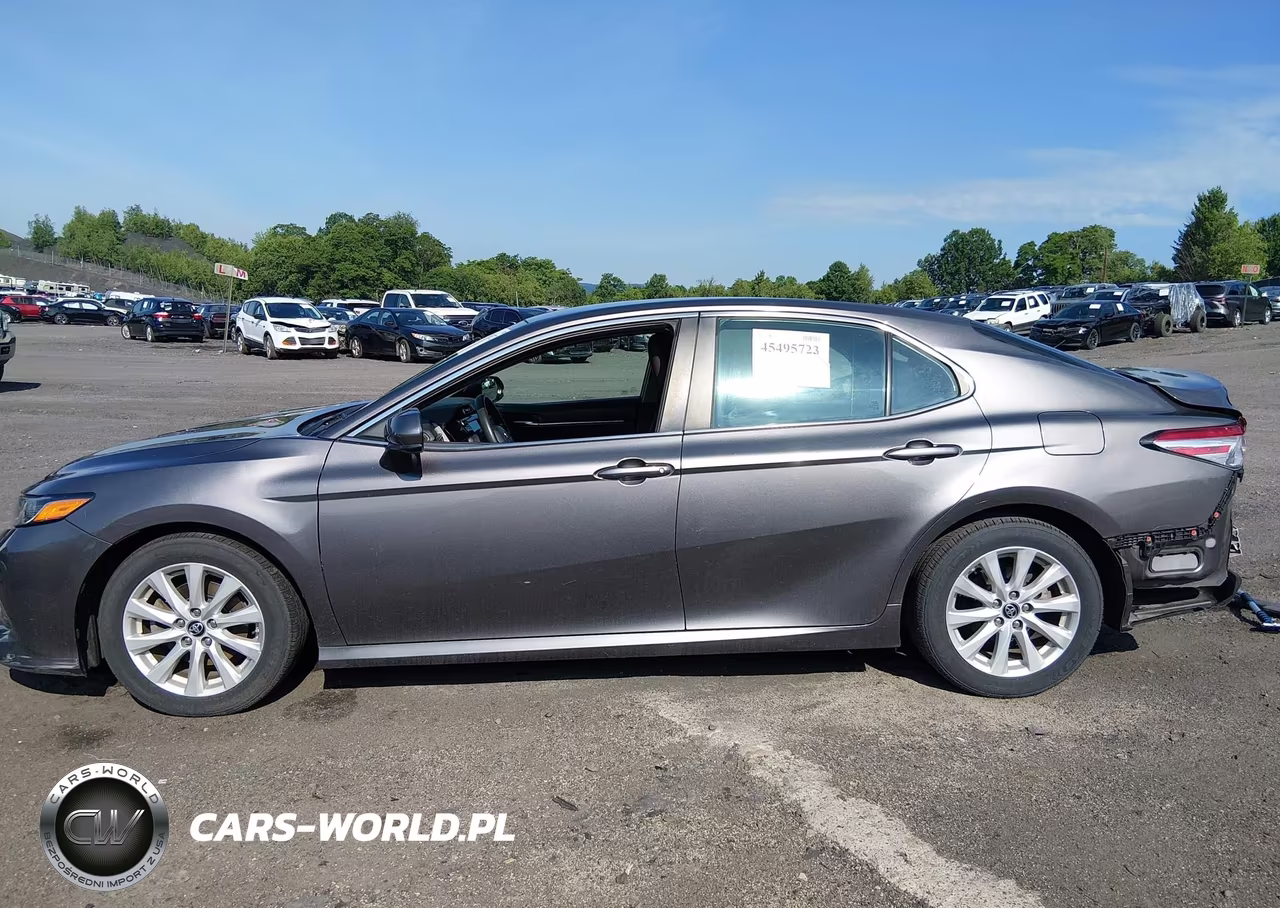 2018 Toyota Camry Le VIN:4T1B11HK2JU640265 - 14