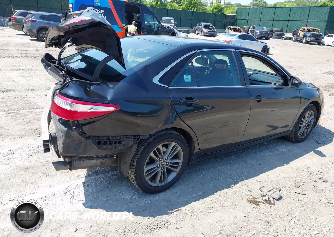 2017 Toyota Camry Se VIN:4T1BF1FK1HU627926 - 4
