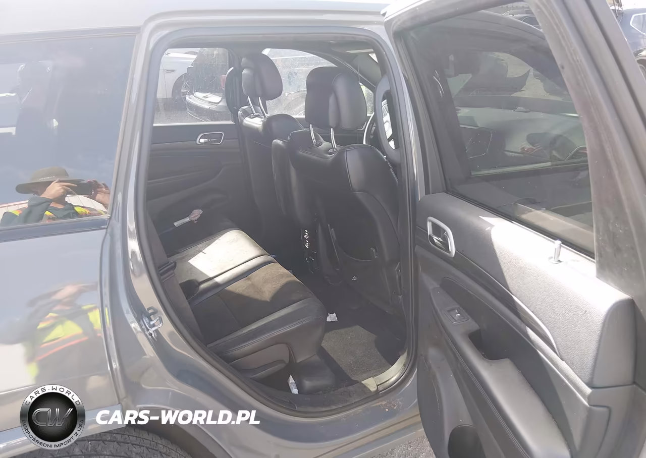 2020 Jeep Grand Cherokee Altitude 4X2 VIN:1C4RJEAG0LC295794 - 8