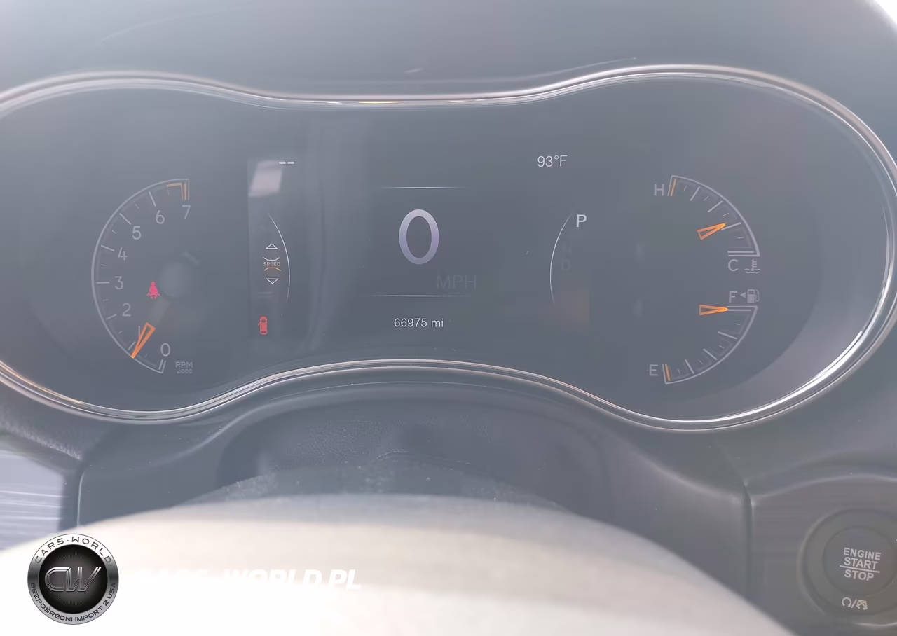 2019 Jeep Grand Cherokee Laredo E 4X4 VIN:1C4RJFAGXKC754172 - 7