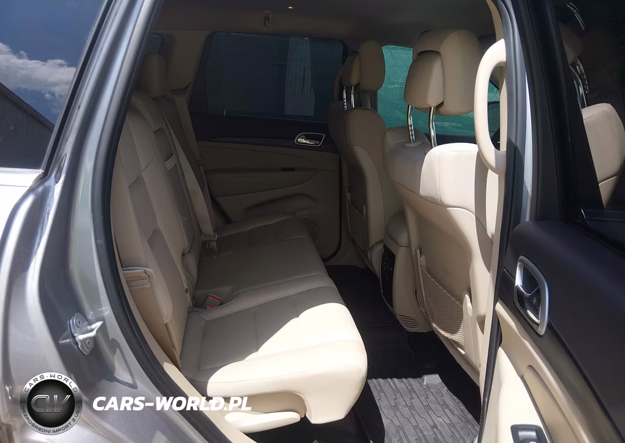 2019 Jeep Grand Cherokee Laredo E 4X4 VIN:1C4RJFAGXKC754172 - 8