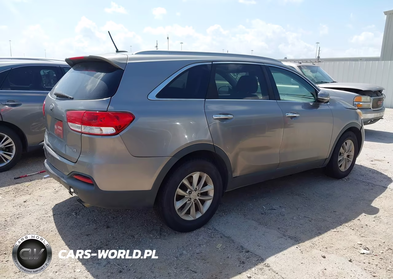 2016 Kia Sorento 3.3L Lx VIN:5XYPG4A58GG110441 - 4