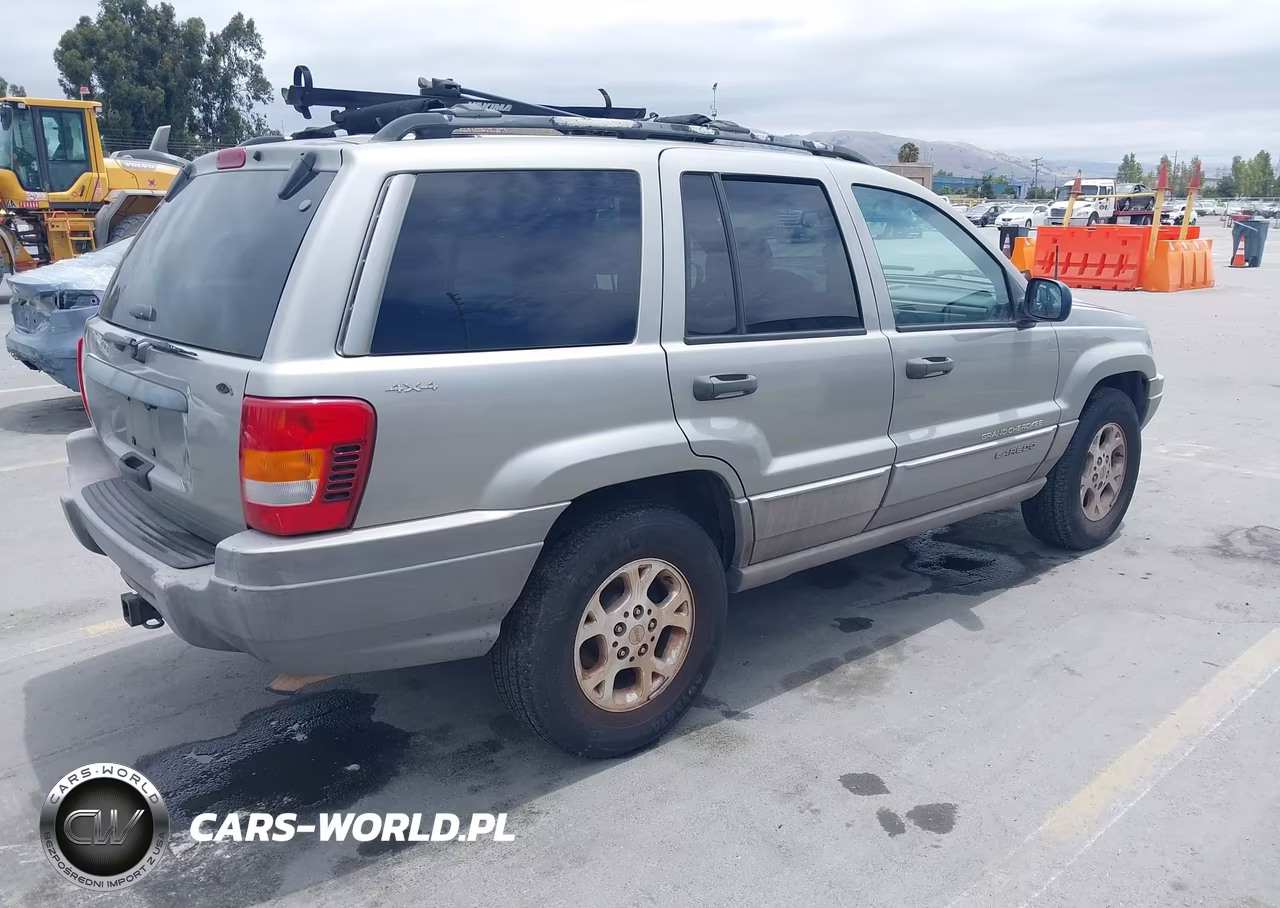 2000 Jeep Grand Cherokee Laredo VIN:1J4GW48SXYC356101 - 4