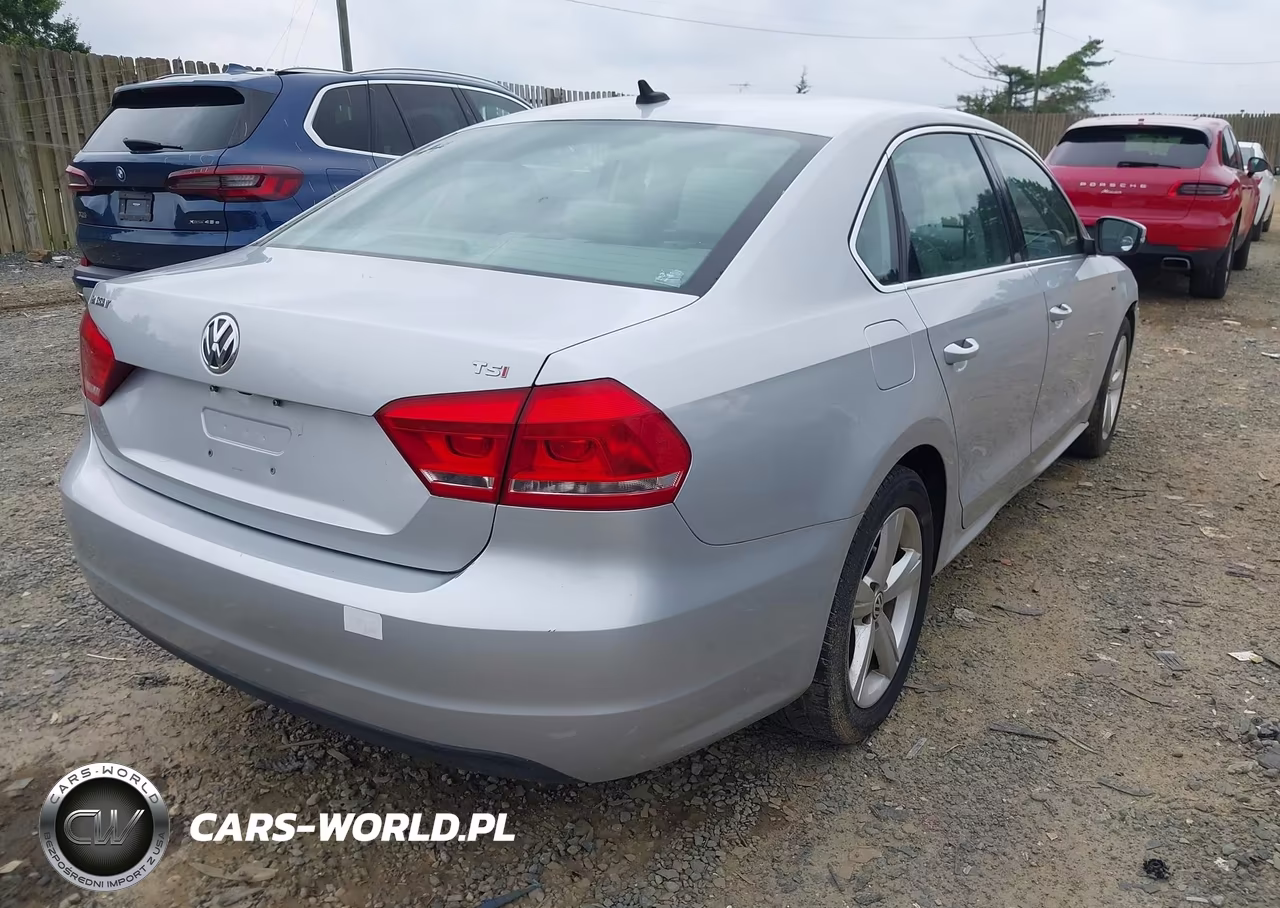 2015 Volkswagen Passat 1.8T Limited Edition VIN:1VWAT7A37FC120797 - 4
