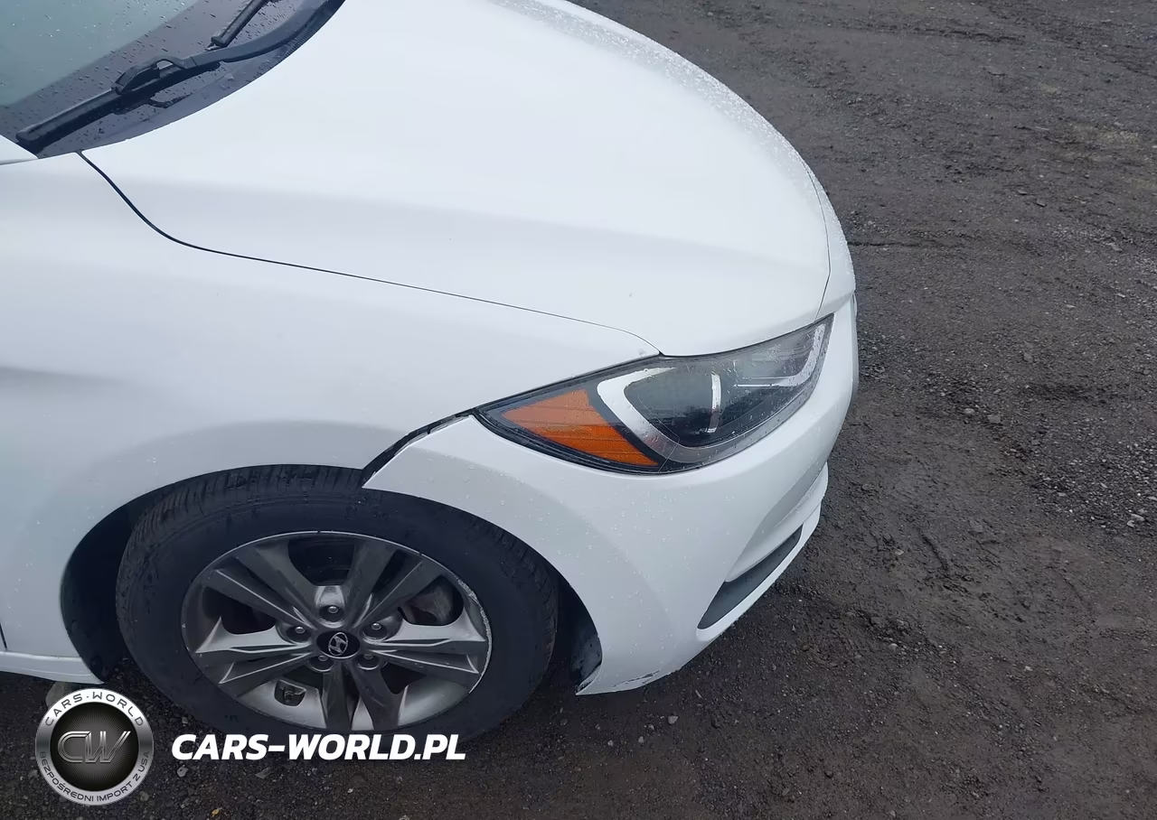 2018 Hyundai Elantra Sel VIN:5NPD84LF1JH240292 - 17
