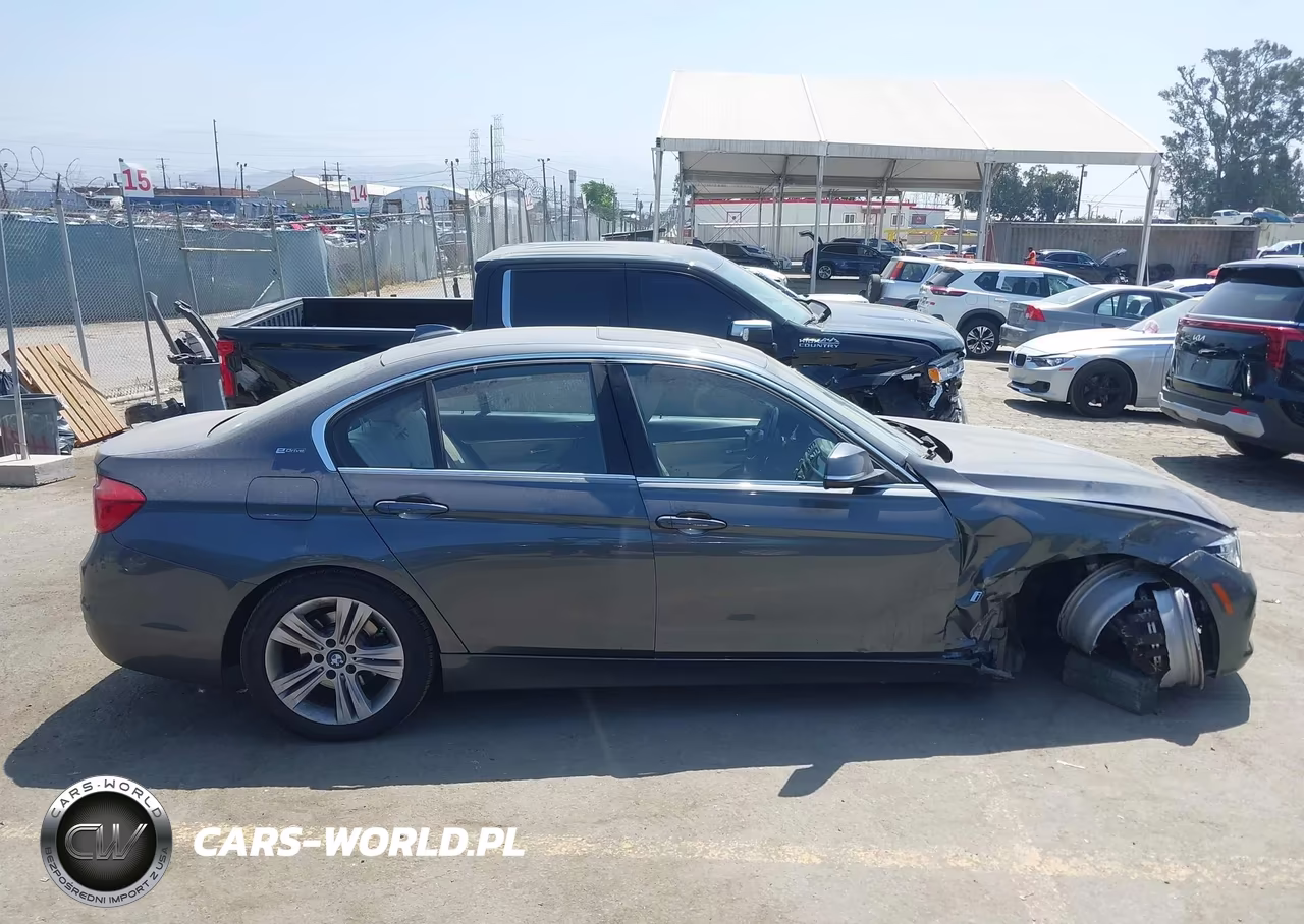 2018 BMW 330E Iperformance VIN:WBA8E1C5XJA755974 - 13