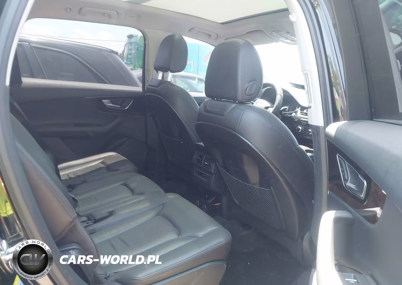2017 Audi Q7 3.0T Premium VIN:WA1LAAF73HD048126 - 8