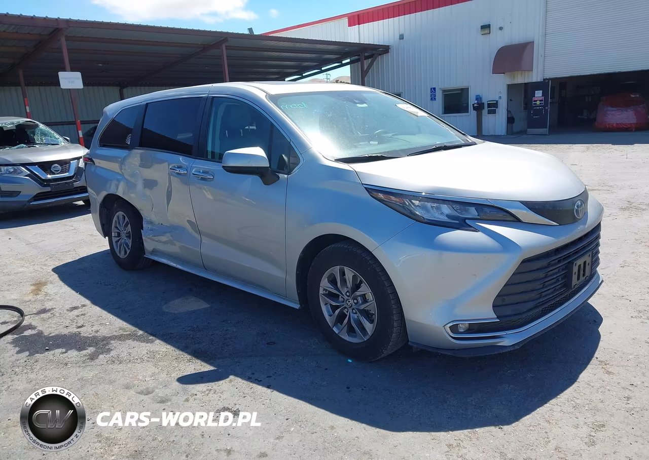 2023 Toyota Sienna Xle – zdjęcie 1 z 16