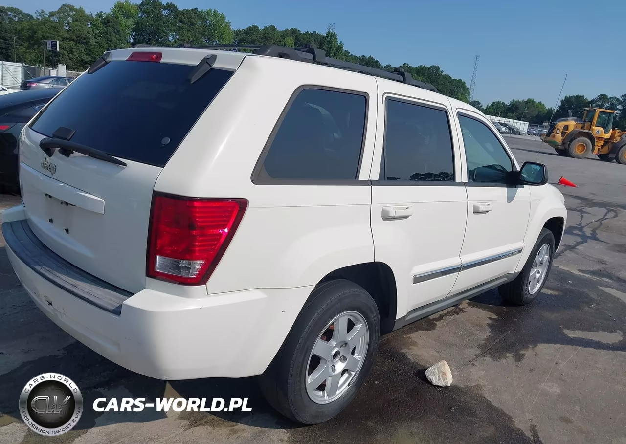 2010 Jeep Grand Cherokee Laredo VIN:1J4PS4GK1AC156422 - 4