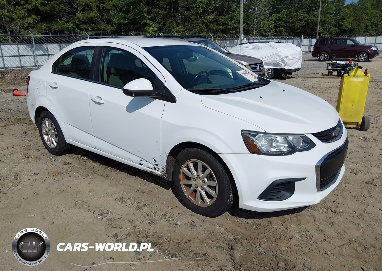 2017 Chevrolet Sonic Lt Auto – zdjęcie 1 z 12