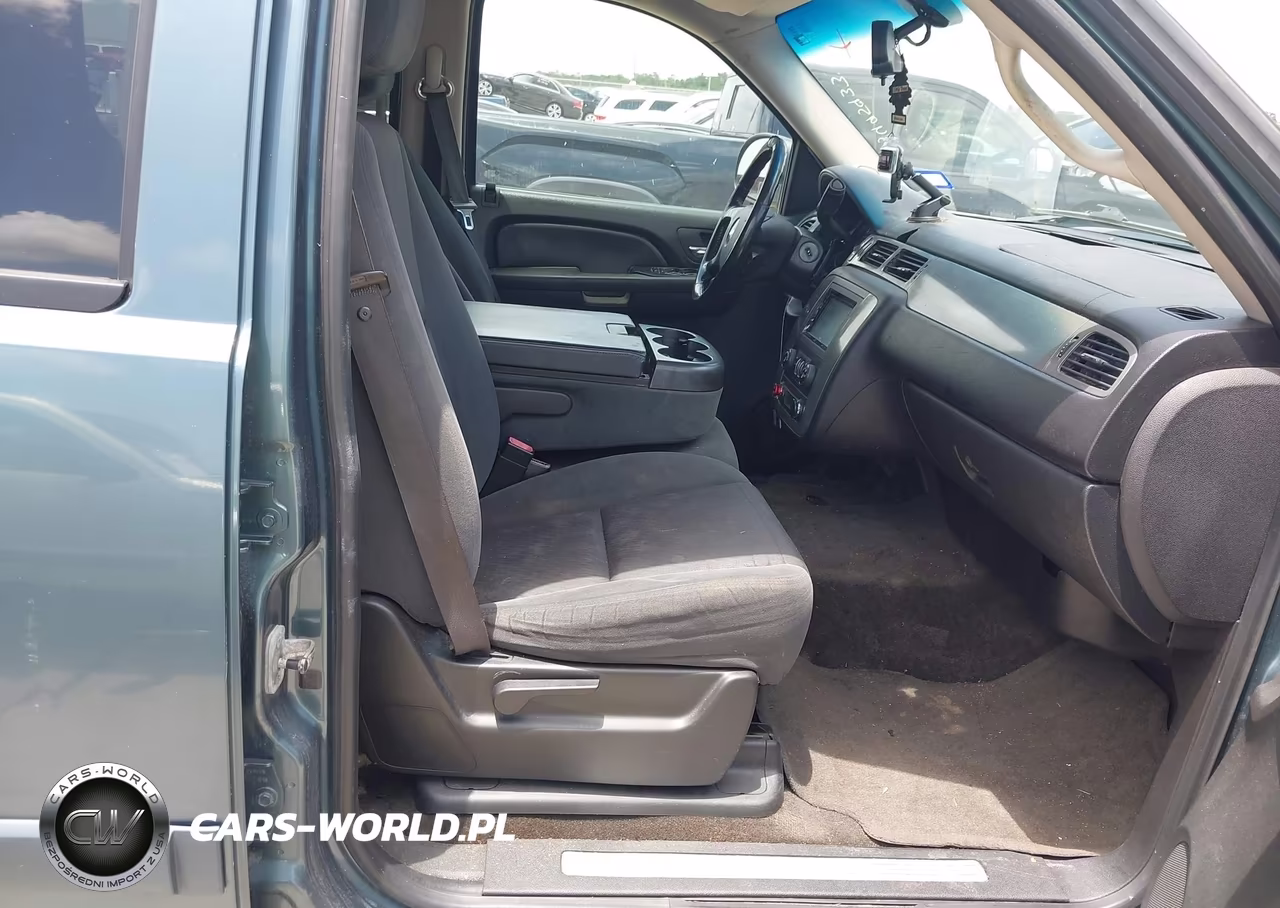 2009 Chevrolet Suburban 1500 Ls VIN:1GNFC16J89R136478 - 5