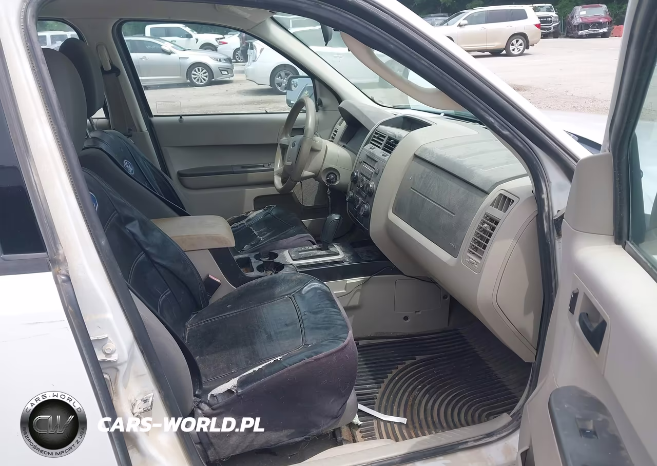 2010 Ford Escape Xls VIN:1FMCU0C76AKD46890 - 5