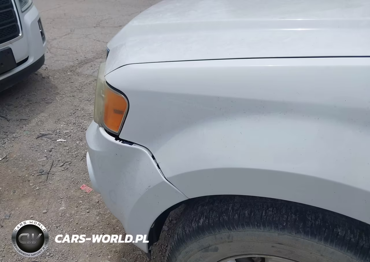 2010 Ford Escape Xls VIN:1FMCU0C76AKD46890 - 6